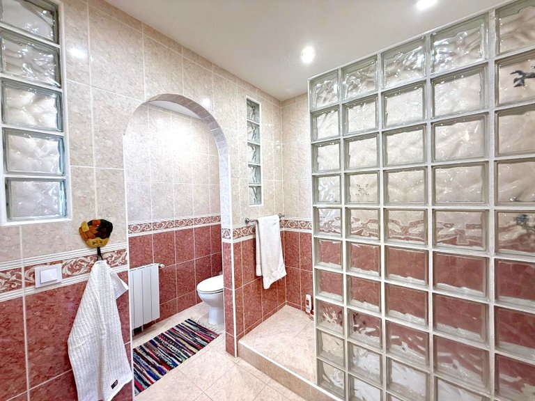 Villa for Sale in Villamartin, Alicante 20