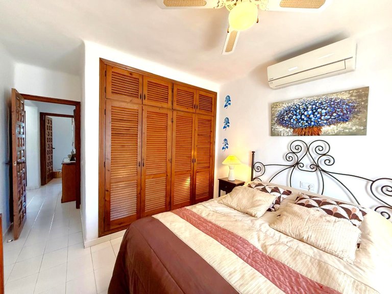 Villa for Sale in Villamartin, Alicante 14