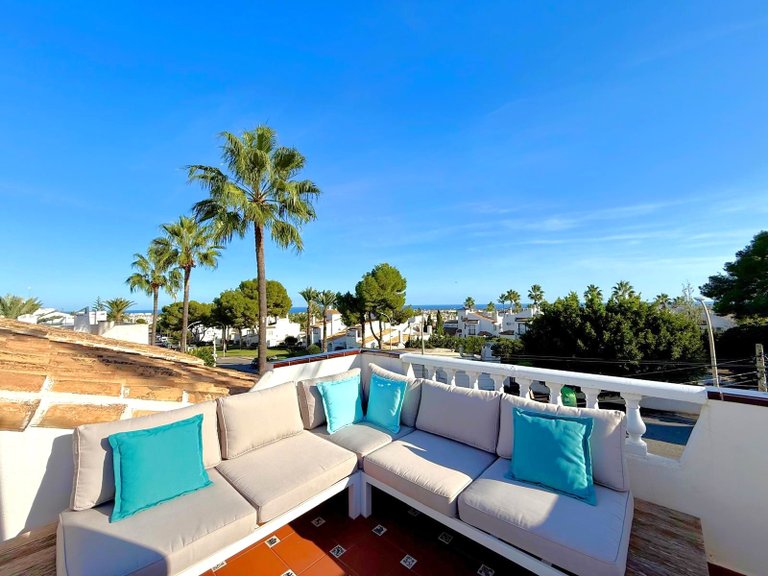 Villa for Sale in Villamartin, Alicante 23