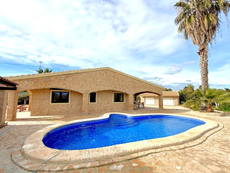 Villa for Sale in San Miguel De Salinas, Alicante 8