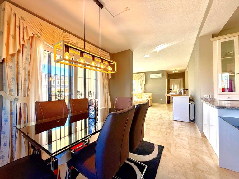 Villa for Sale in Villamartin, Alicante 13