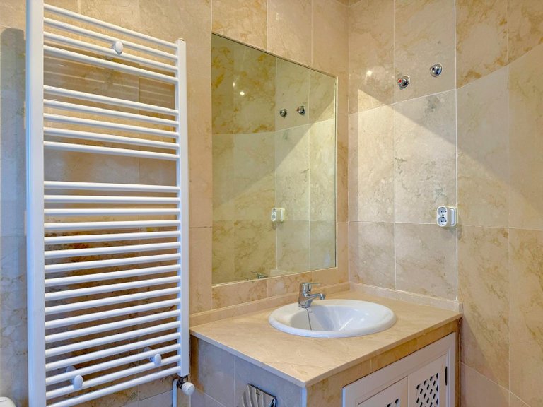 Villa for Sale in Villamartin, Alicante 20