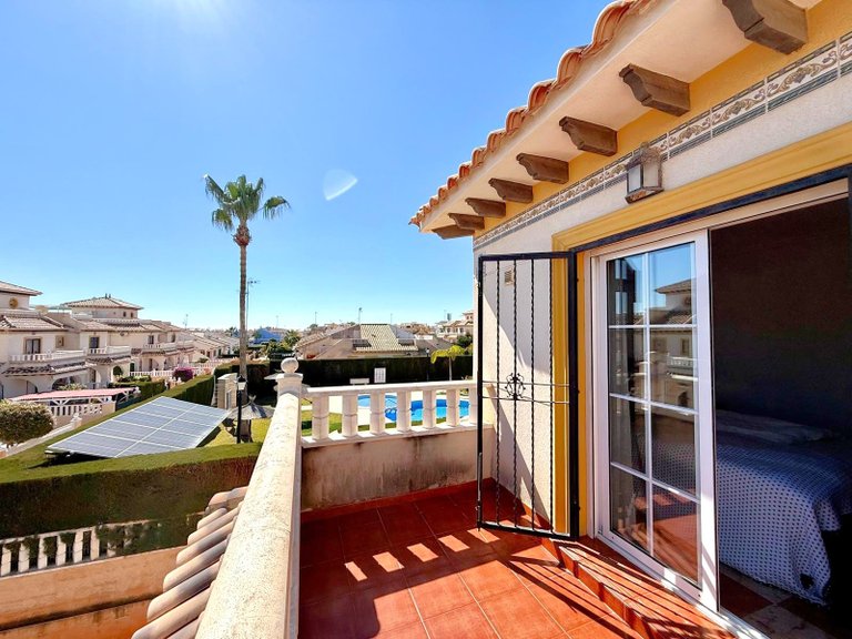 Town House for Sale in Cabo Roig, Alicante 10