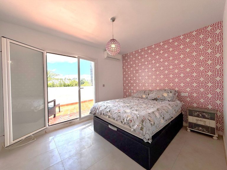 Town House for Sale in Villamartin, Alicante 10