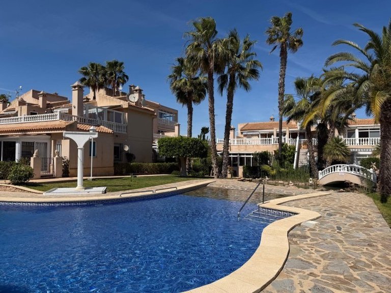 Apartment for Sale in Playa Flamenca, Alicante 28