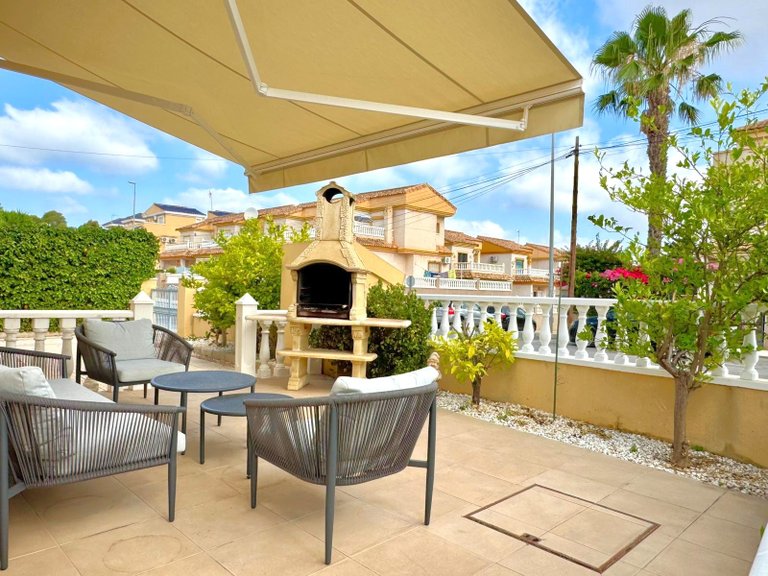 Villa for Sale in Villamartin, Alicante 6
