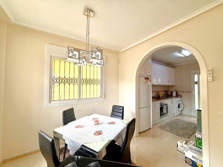 Villa for Sale in Villamartin, Alicante 11