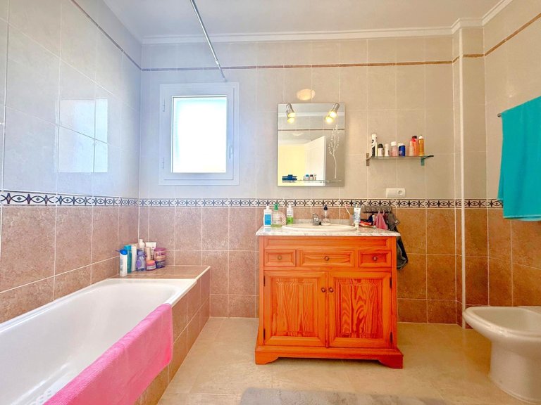 Villa for Sale in Villamartin, Alicante 16