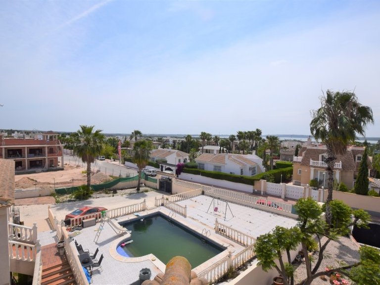 Villa for Sale in Pueblo Bravo, Ciudad Quesada, Alicante 33
