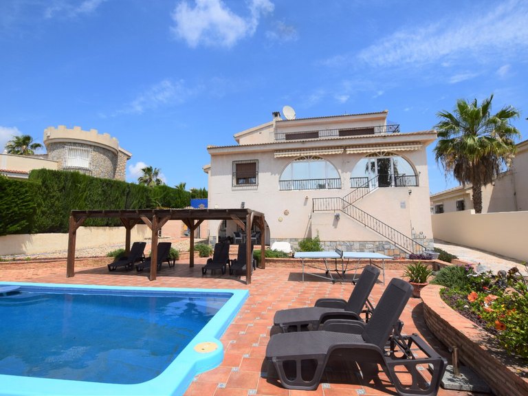 Villa for Sale in Pueblo Bravo, Ciudad Quesada, Alicante 1