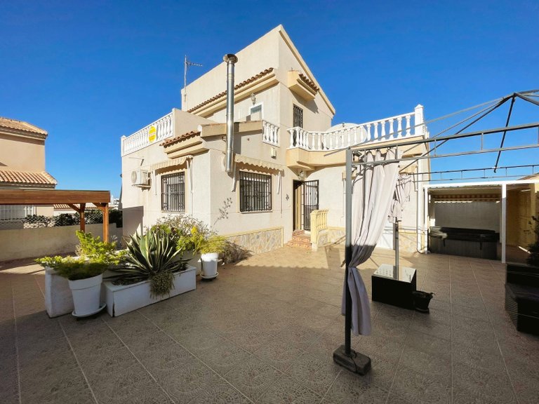 Villa for Sale in Rojales Hills, Ciudad Quesada, Alicante 1
