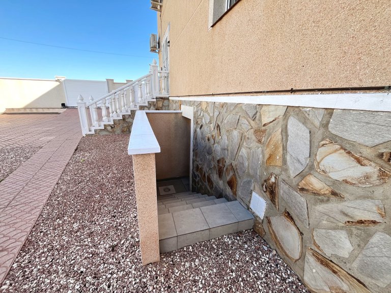 Villa for Sale in Monte Azul, Benijófar, Alicante 38