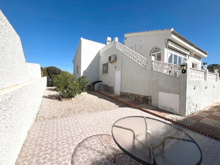 Villa for Sale in Pueblo Bravo, Ciudad Quesada, Alicante 30