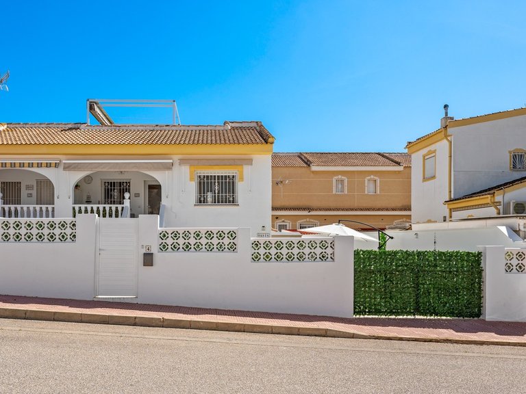 Town House for Sale in Monte Azul, Benijófar, Alicante 1