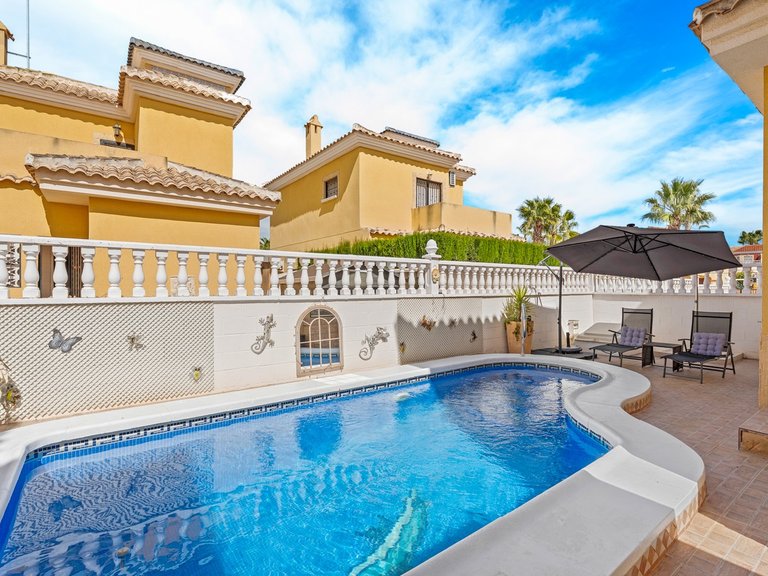 Villa for Sale in Algorfa, Alicante 30