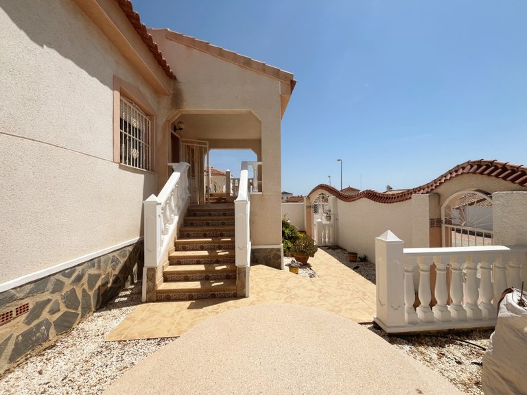 Villa for Sale in Ciudad Quesada/rojales, Alicante 3