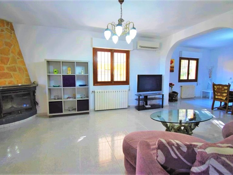 Villa for Sale in Villamartin, Orihuela Costa, Alicante 3