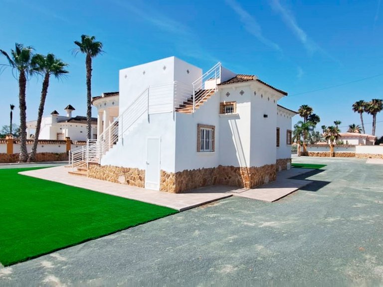 Villa for Sale in Catral - Country, Catral, Alicante 9