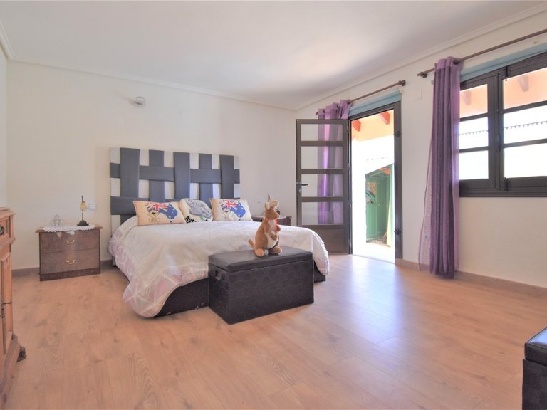 Villa for Sale in Villamartin, Orihuela Costa, Alicante 16