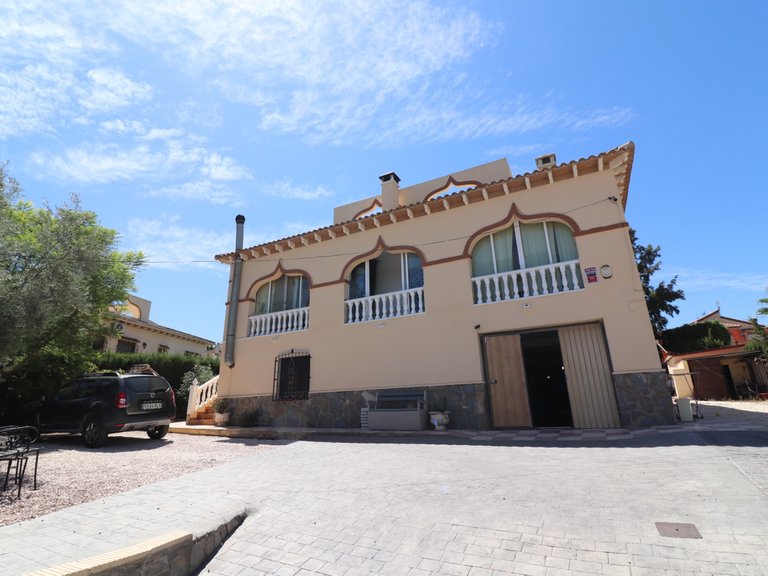 Villa for Sale in Lomas de La Juliana, Algorfa, Alicante 2
