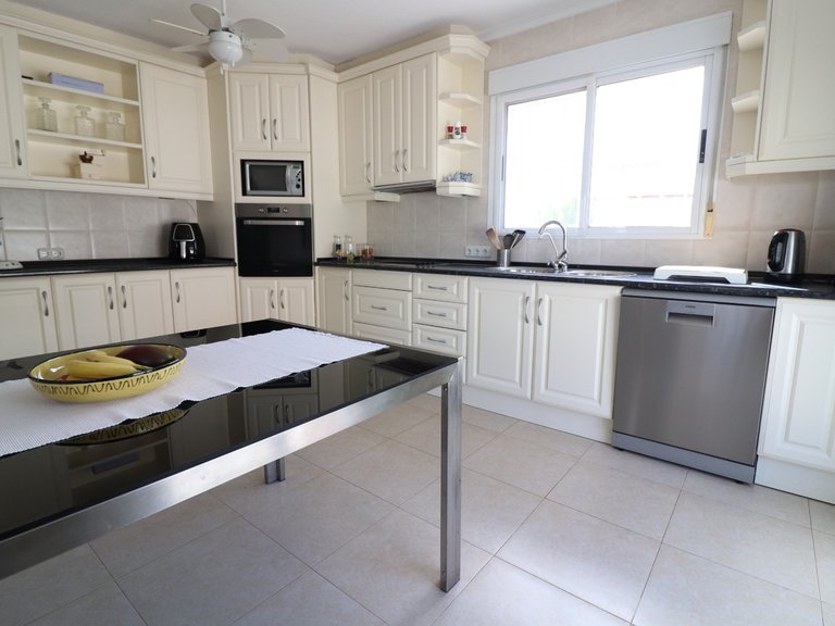 Villa for Sale in Lomas de La Juliana, Algorfa, Alicante 8