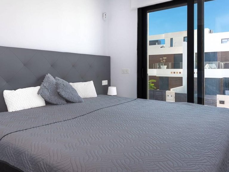 Villa for Sale in Benijofar - Village, Benijófar, Alicante 9