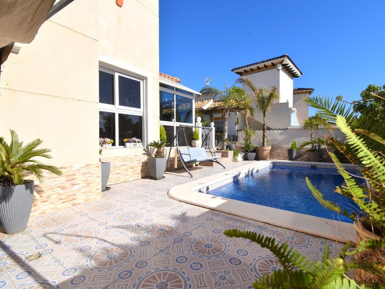 Villa for Sale in Playa Flamenca, Orihuela Costa, Alicante 30
