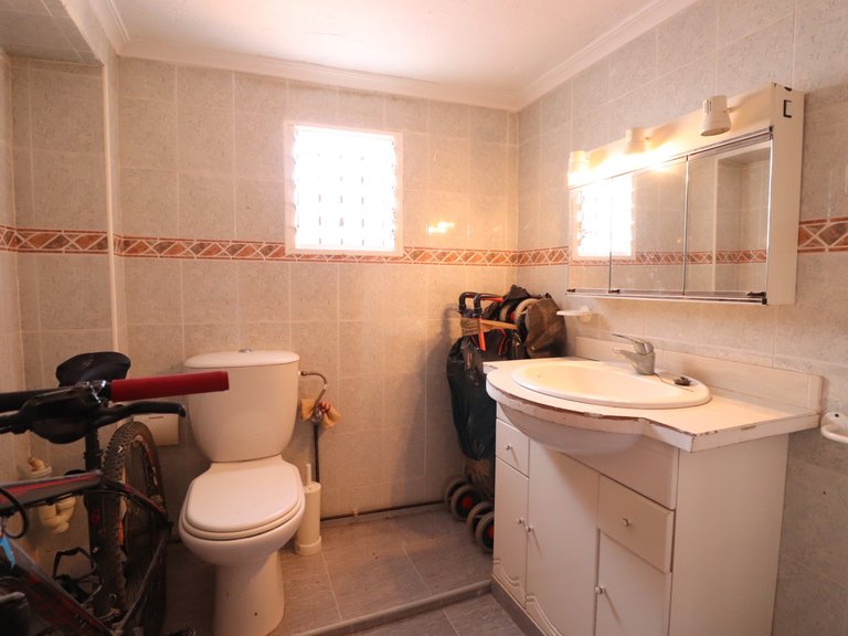 Town House for Sale in Benijofar - Village, Benijófar, Alicante 14