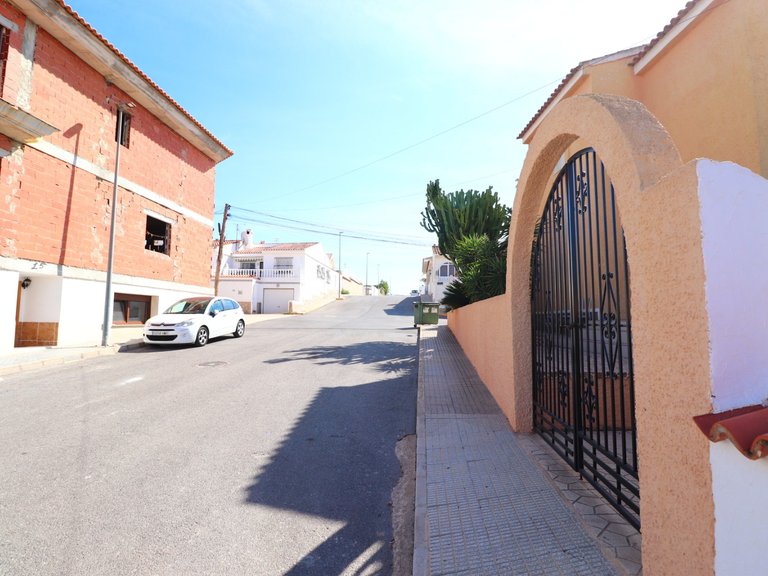 Town House for Sale in Benijofar - Village, Benijófar, Alicante 23