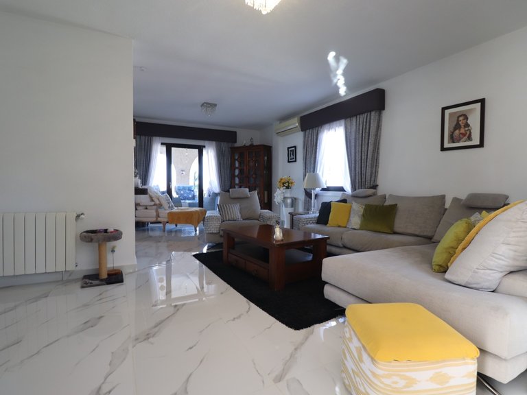 Villa for Sale in Lomas de La Juliana, Algorfa, Alicante 11