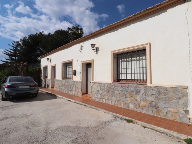 Villa for Sale in Heredades - Village, Heredades, Alicante 44