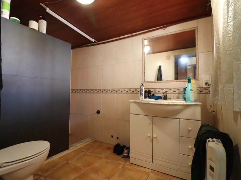 Villa for Sale in Heredades - Village, Heredades, Alicante 25