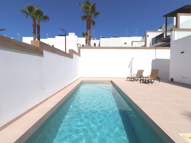 Villa for Sale in Benijofar - Village, Benijofar, Alicante 2