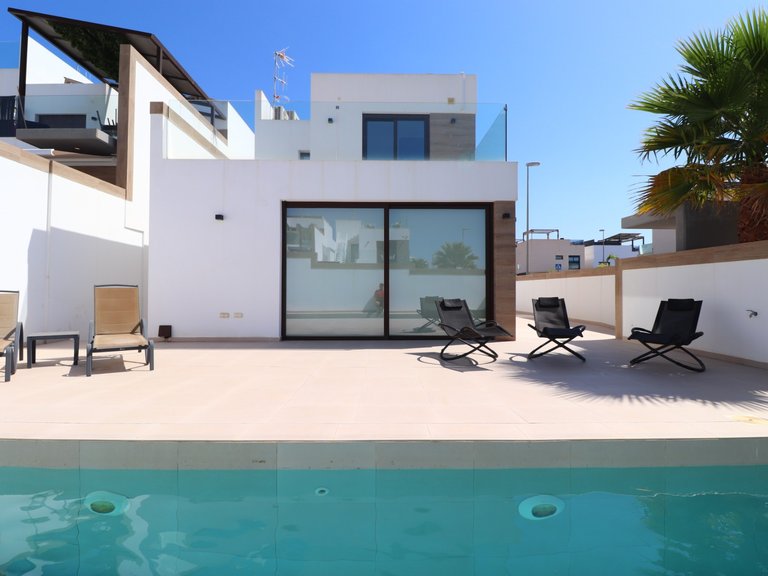 Villa for Sale in Benijofar - Village, Benijofar, Alicante 14