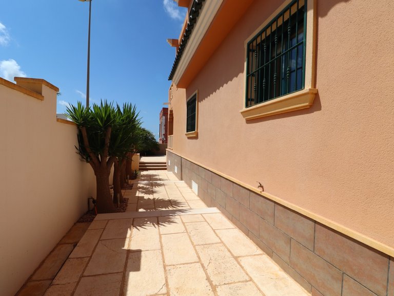Villa for Sale in La Fiesta, Ciudad Quesada, Alicante 21