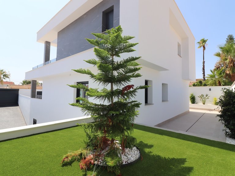 Villa for Sale in Ciudad Quesada - Town, Ciudad Quesada, Alicante 38