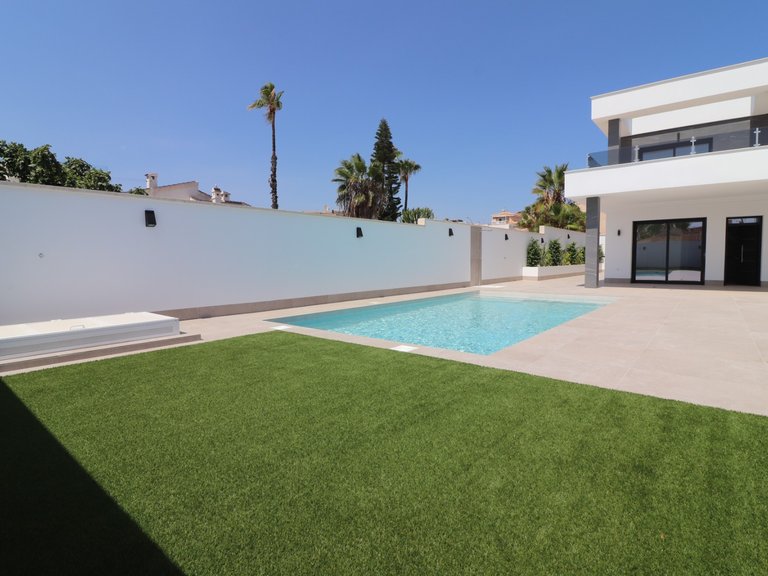 Villa for Sale in Ciudad Quesada - Town, Ciudad Quesada, Alicante 34