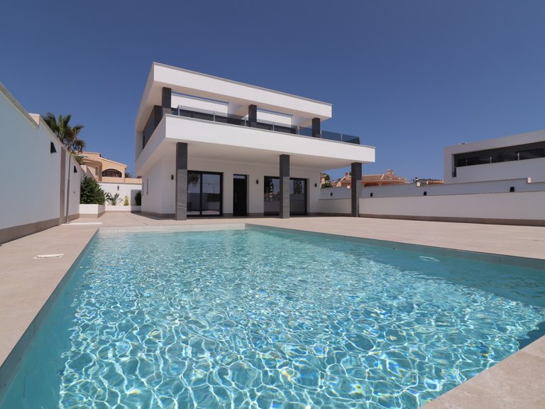 Villa for Sale in Ciudad Quesada - Town, Ciudad Quesada, Alicante 33