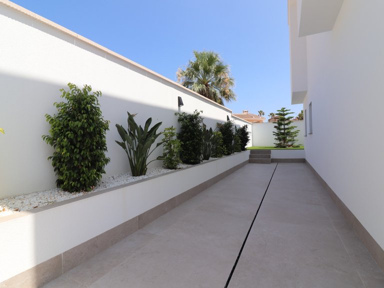 Villa for Sale in Ciudad Quesada - Town, Ciudad Quesada, Alicante 40