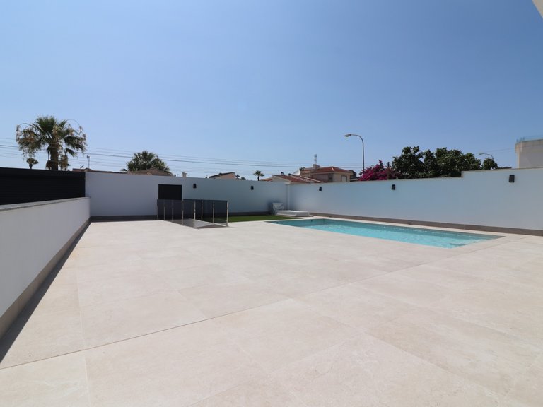Villa for Sale in Ciudad Quesada - Town, Ciudad Quesada, Alicante 4
