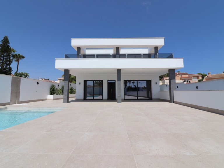 Villa for Sale in Ciudad Quesada - Town, Ciudad Quesada, Alicante 35