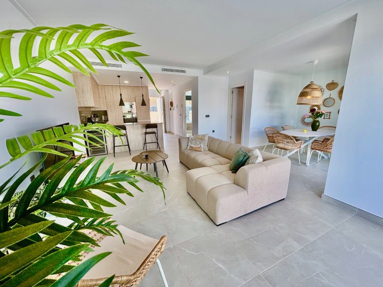 Villa for Sale in Benijofar - Village, Benijófar, Alicante 2