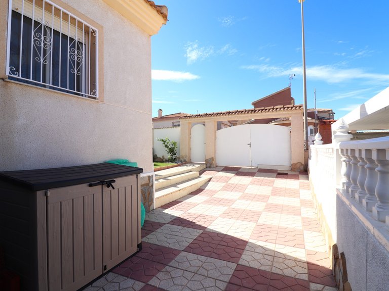 Villa for Sale in Benijófar, Alicante 24