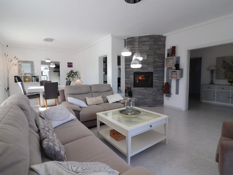 Villa for Sale in Lomas de La Juliana, Algorfa, Alicante 3