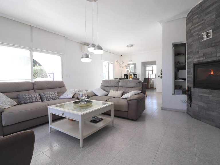 Villa for Sale in Lomas de La Juliana, Algorfa, Alicante 8