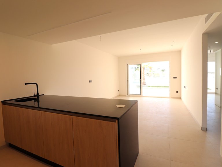 Apartment for Sale in El Raso, Guardamar Del Segura, Alicante 5