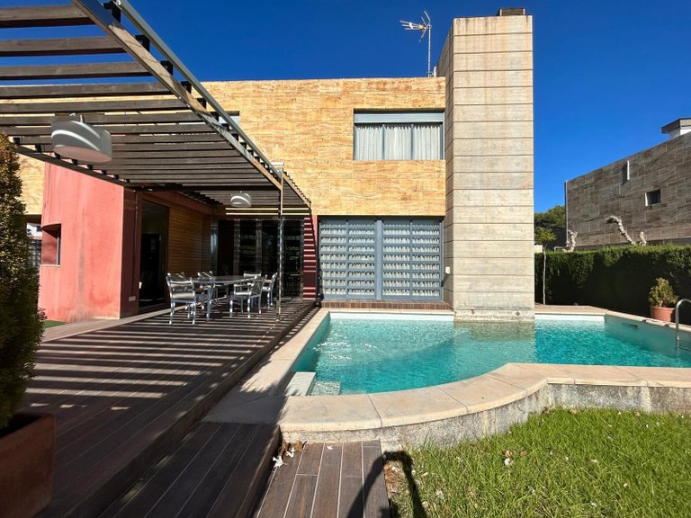 Villa for Sale in Dehesa de Campoamor, Orihuela Costa, Alicante 5
