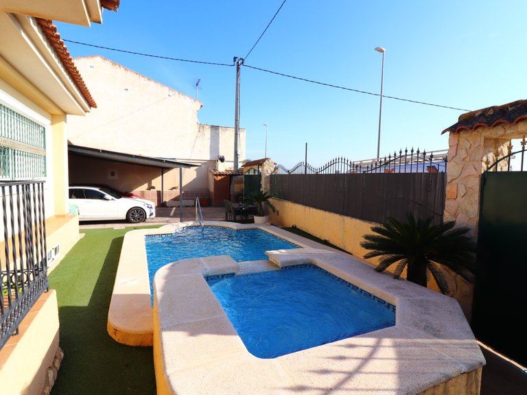Villa for Sale in El Saladar, Almoradi, Alicante 2