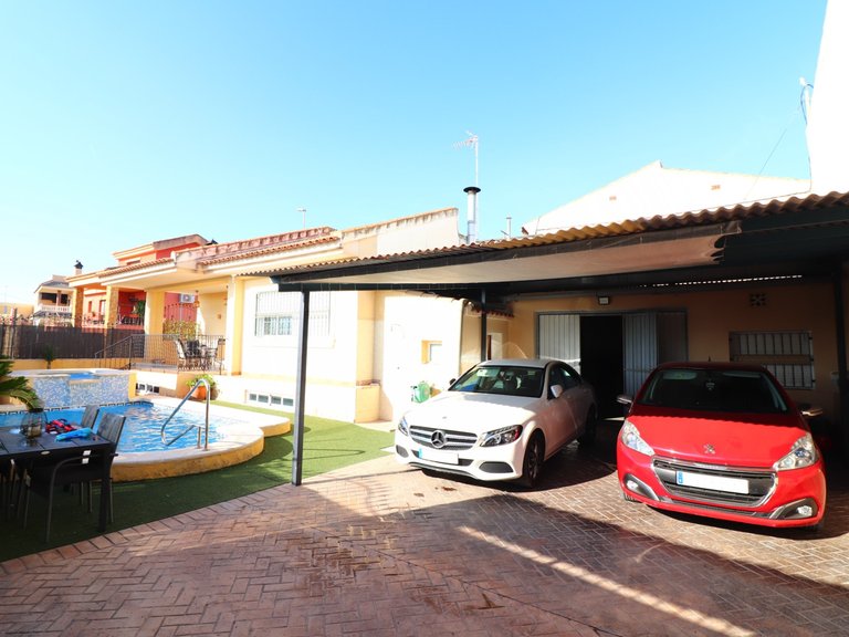 Villa for Sale in El Saladar, Almoradi, Alicante 33