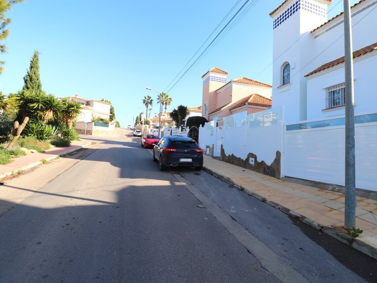 Villa for Sale in Villamartin, Orihuela Costa, Alicante 35